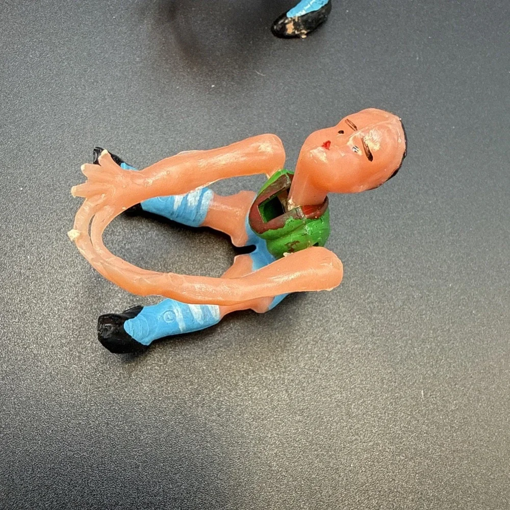 Oddest Vintage Sports‎ Cake Topper Hong Kong Basketball?